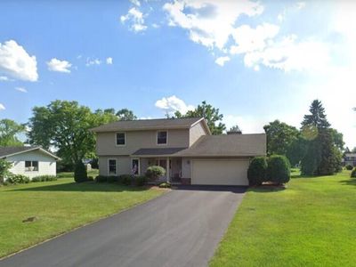 W223N2361 Glenwood LANE, Waukesha, WI, 53186