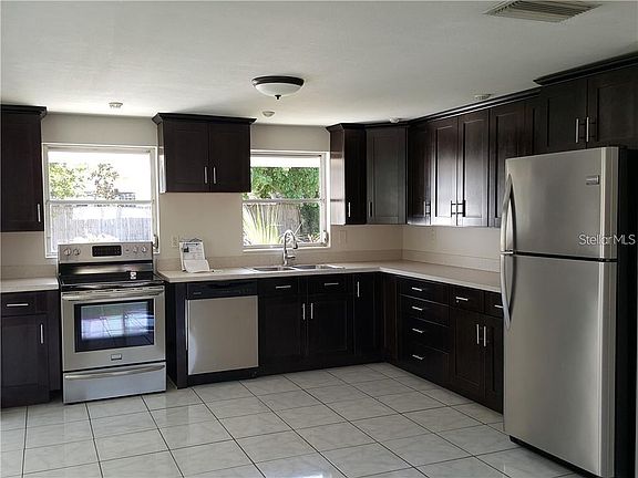 2nd image of 262 Manor Rd