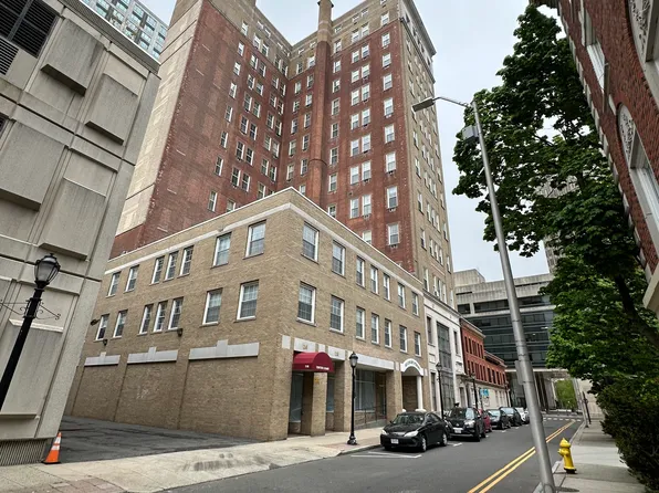 124 Court St 702, New Haven, CT 06511