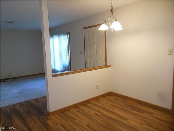 3rd image of 130 Royal Crest Dr Unit G