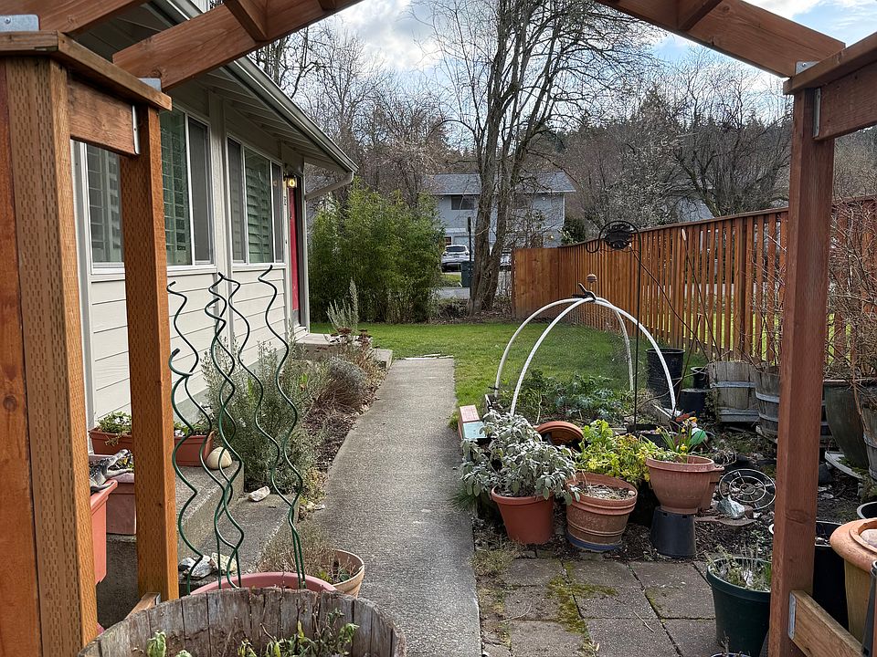 1st image of 2212 Wilson Ave #A
