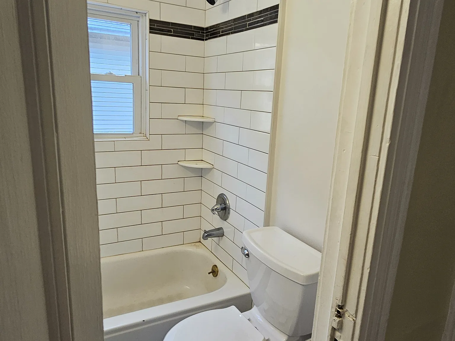 1 bed, 400 sqft, $1,350 — Photo 2