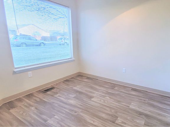 5th image of 620 Saratoga Dr APT 102