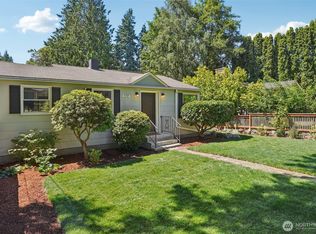 11737 38th Ave NE UNIT C, Seattle, WA 98125