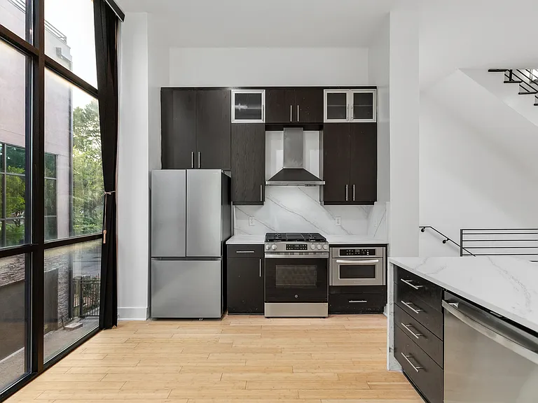 3200 Thomas Ave — Photo 3