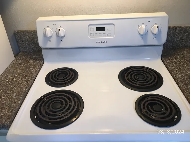 electric range (new door)