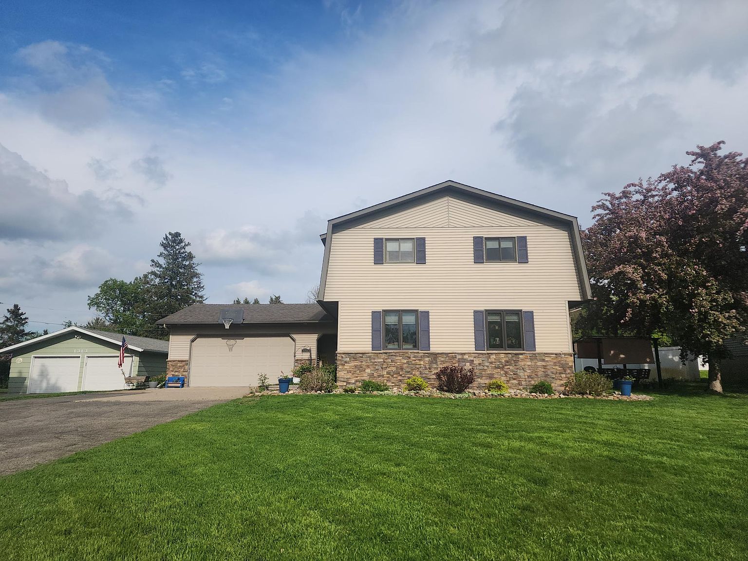 1315 Loring Ave, Detroit Lakes, MN 56501 MLS 6527193 Zillow