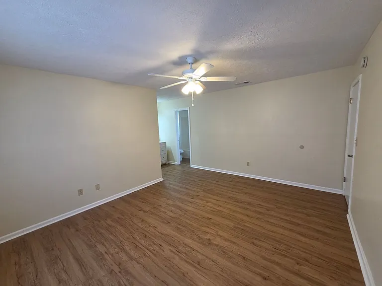 4012 Woodridge Rd — Photo 16