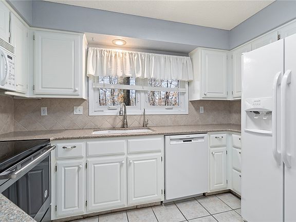 4th image of 7 Cheddar Cir