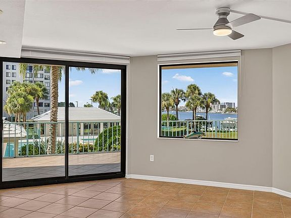 5th image of 670 Island Way APT 207