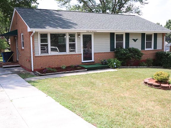 3rd image of 4625 Jacklin Dr NE
