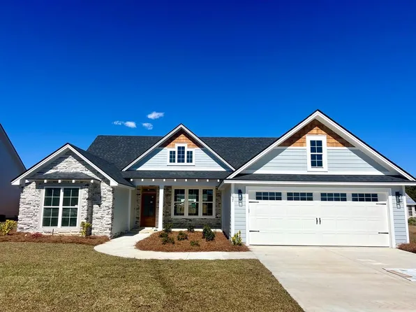 157 Audrey Ln, Hahira, GA 31632