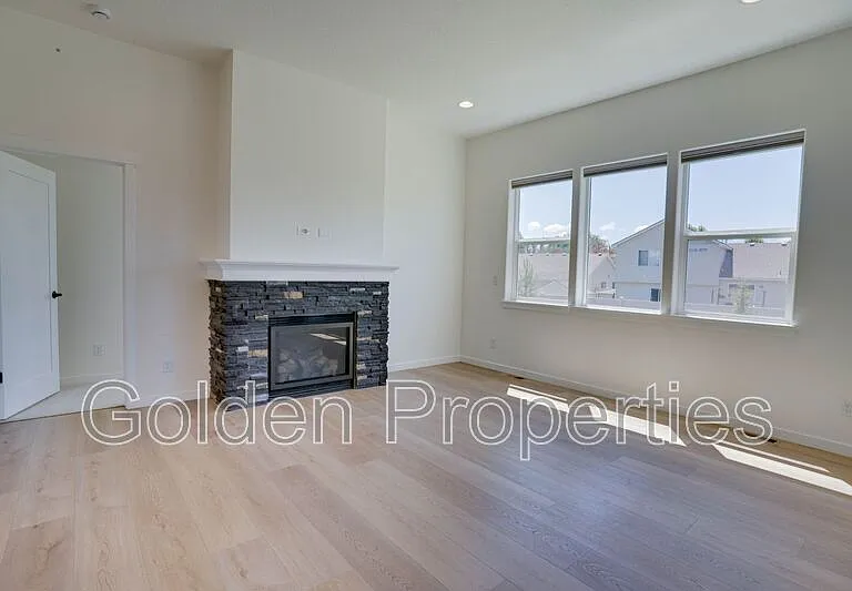 7768 N Girard Cir — Photo 9