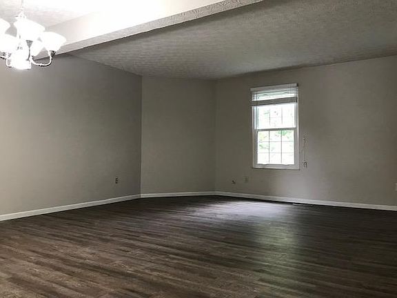 2nd image of 706 Slate Hollow Ct