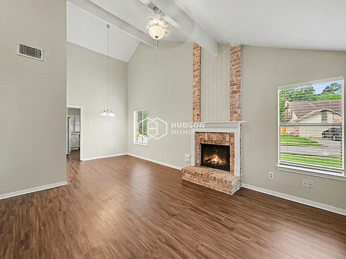 9127 Cypress Square Dr — Photo 6