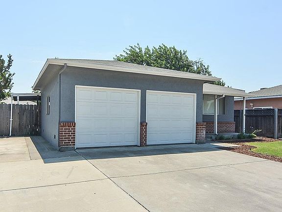 2nd image of 1032 Coral Ct