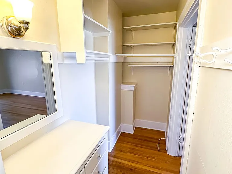 Belmont Apartments — Photo 5
