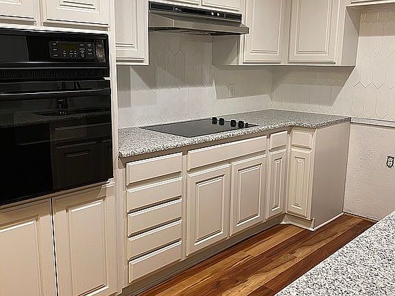 New white backsplash 