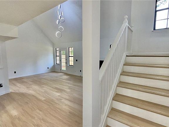 3rd image of 2070 Mallard Way