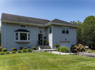 26 Dorchester Rd, Eastchester, NY 10709