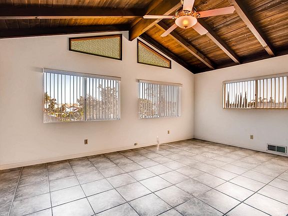 5th image of 7937 Peach Point Ave