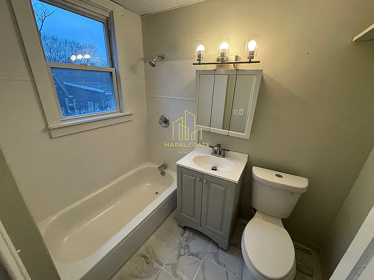110-112 Eastern Pkwy #33L — Photo 5