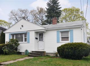 70 Francis Ave, Riverside, RI 02915