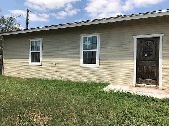 1st image of 502 Collins Dock Cir