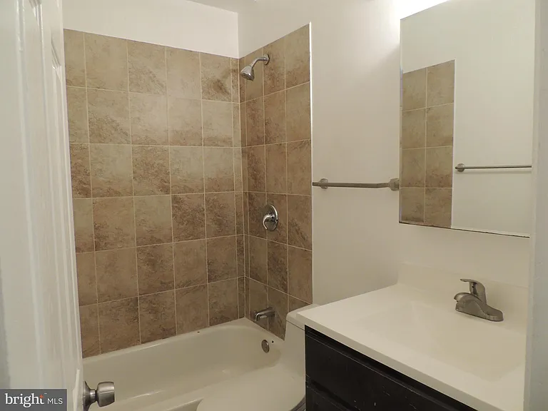 5020 2nd St NW #3 — Photo 9