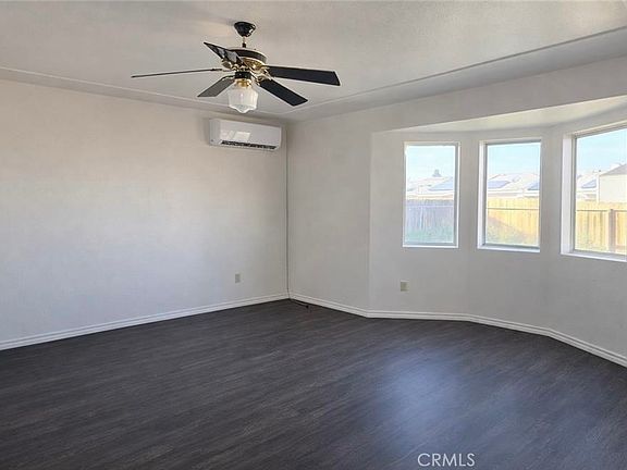 3rd image of 9637 Glade Ave