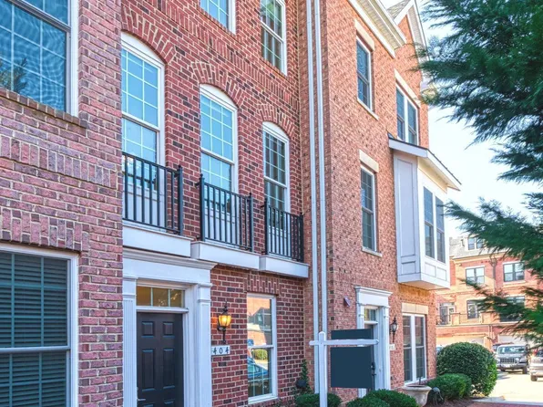 404 Haupt Sq SE, Leesburg, VA 20175