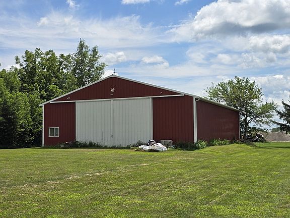 2nd image of 109 W Carper St Lot 3