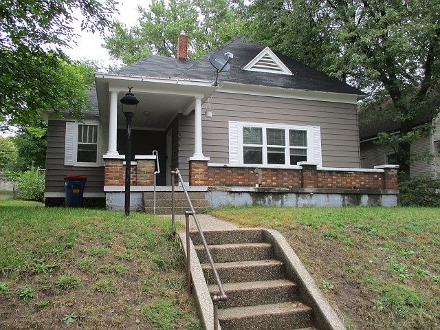 1st image of 821 Hancock St SE