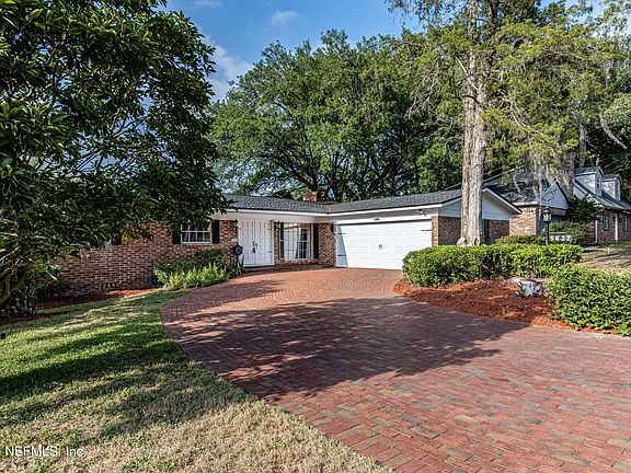 3rd image of 5627 ST ISABEL Drive