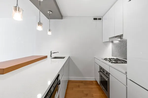 Rented by Douglas Elliman | media 4