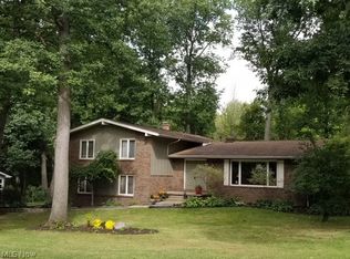 8723 Forest Hills Dr NE, Warren, OH 44484