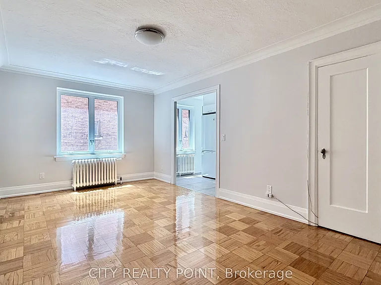 398 Avenue Rd #423 — Photo 1