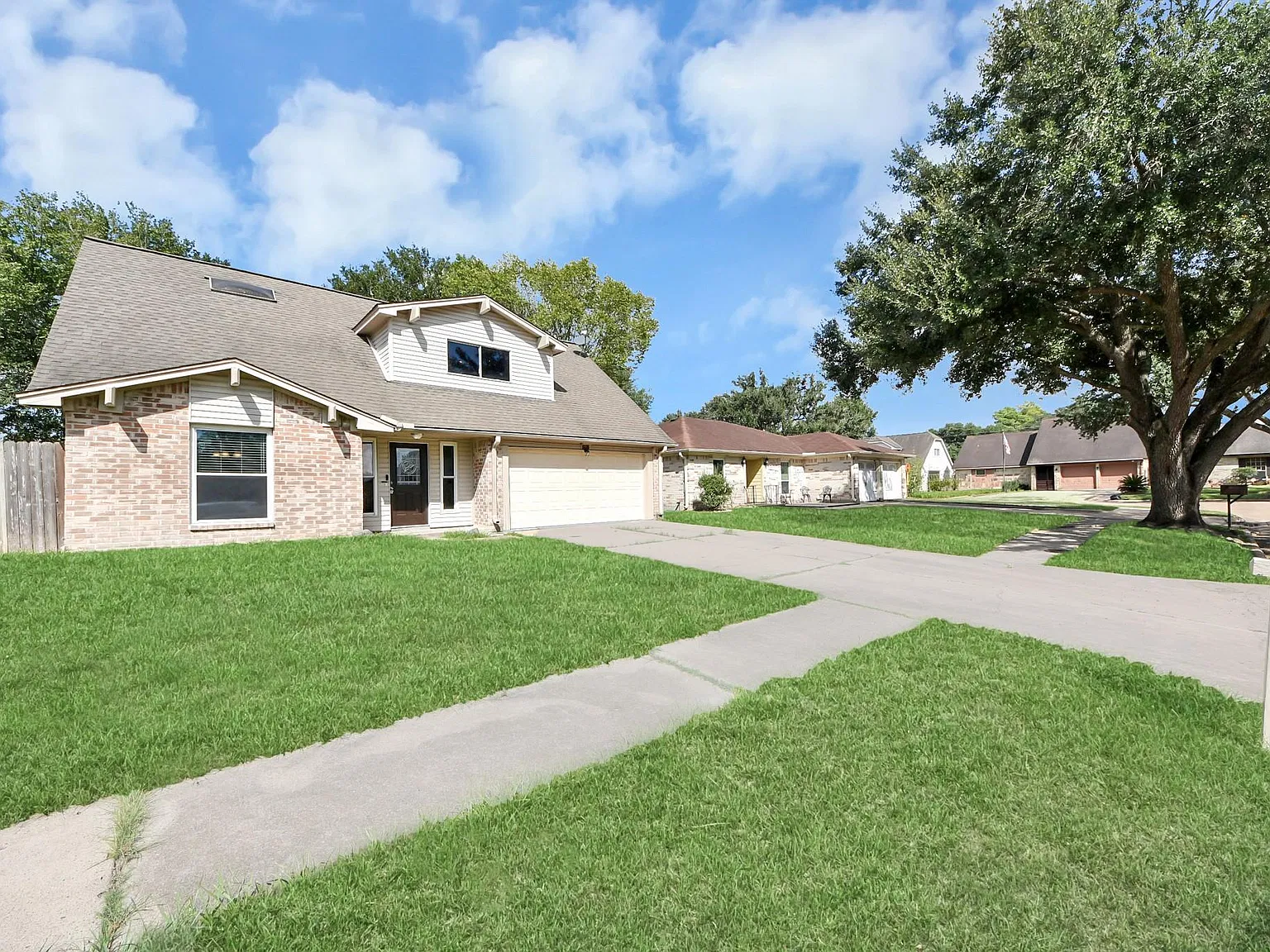 4 bed, 2.5 bath, 1650 sqft, $1,795 — Photo 3
