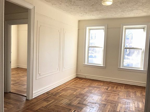 4th image of 4101 67th St APT 15