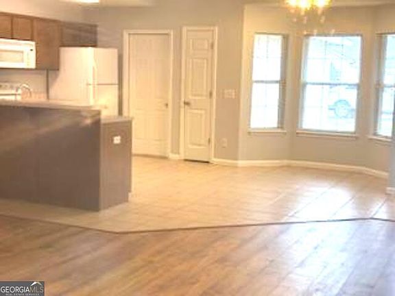 5th image of 120 Magnolia Ct