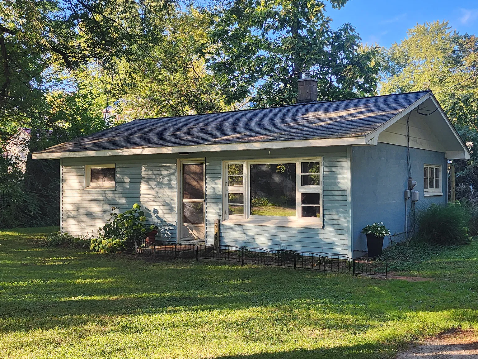 2 bed, $1,950 — Photo 1