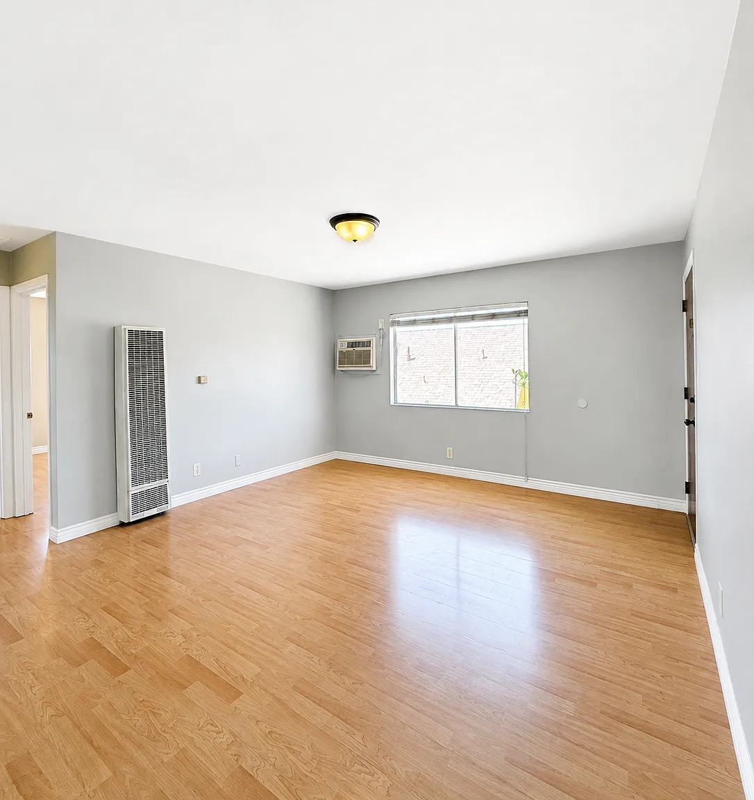 2 bed, 600 sqft, $2,495 — Photo 2