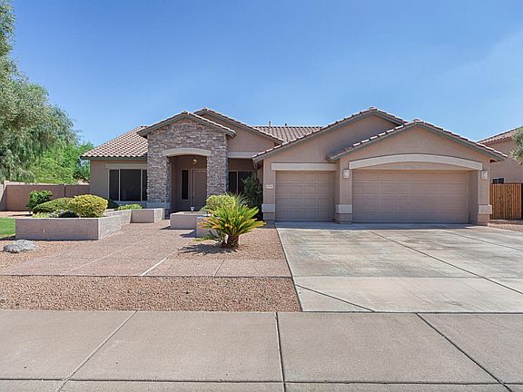 3rd image of 6799 W Greenbriar Dr