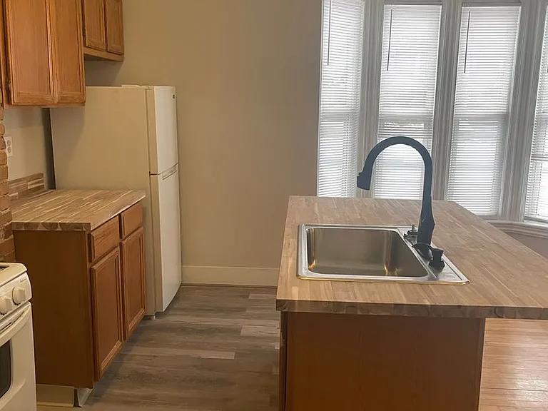 469 Cumberland Ave — Photo 3