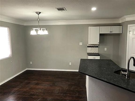 2nd image of 5600 Meadow Crst