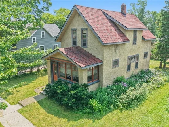 1114 N 18th St, Superior, WI 54880