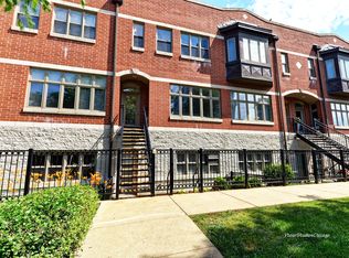320 E 18th St, Chicago, IL