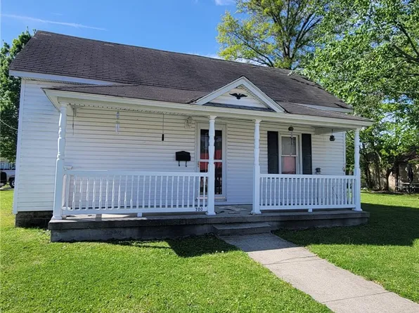 700 W Jourdan St, Newton, IL 62448