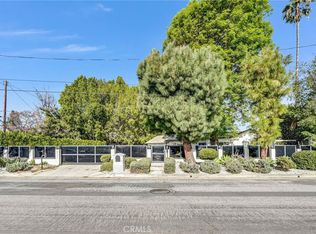 23245 Gonzales Dr, Woodland Hills, CA 91367