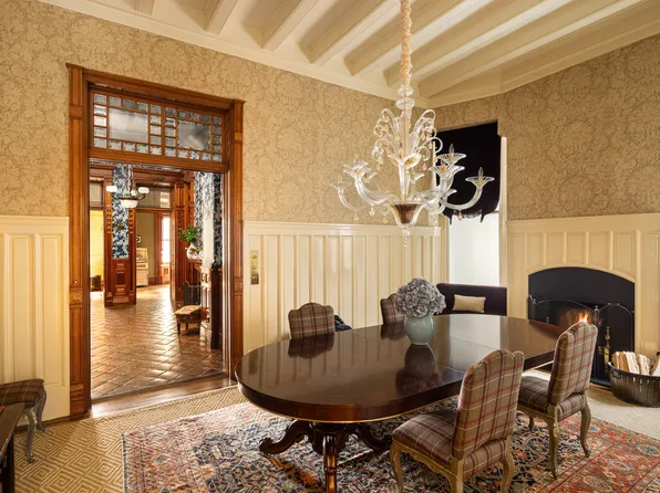 205 West 57th Street image 9 of 13